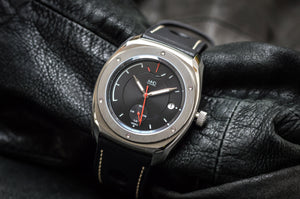 MHD Streamliner black dial with red second hand watch with blackleather rally strap